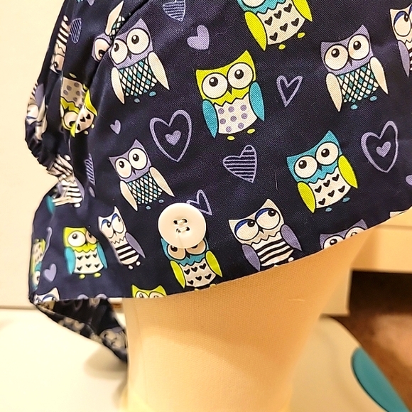Scrub Cap Breathable Printed Owls & Hearts Tieback Nurses Hat for Workers Unisex - Picture 3 of 5